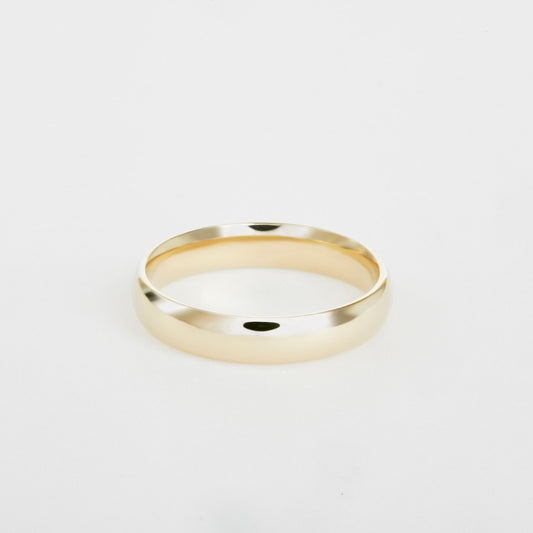 mens yellow gold wedding band in 4mm